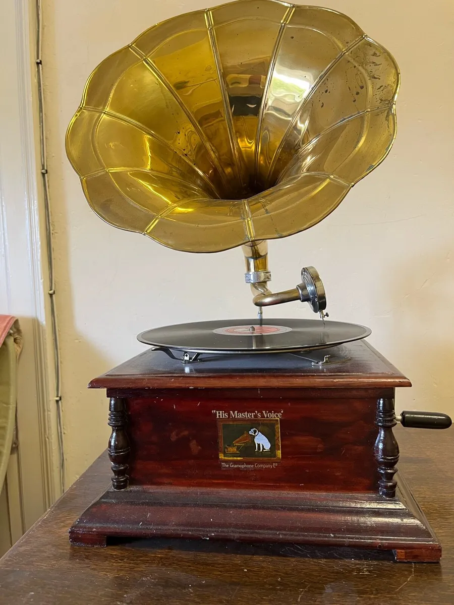Vintage record player - Image 4