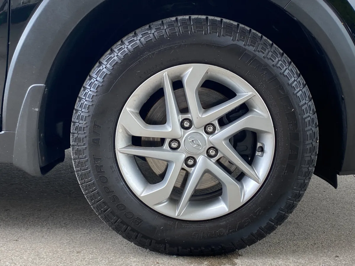 Hyundai Tucson 1.7D Comfort *Low KMs* - Image 4