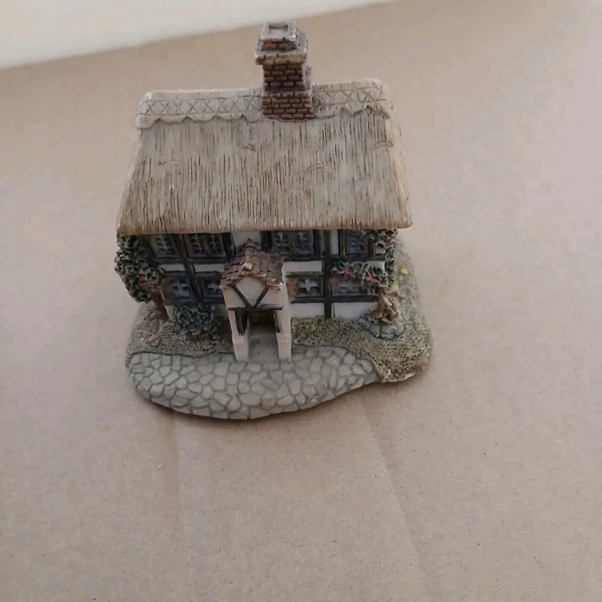 SMALL 00 SIZE HOMES - Image 1