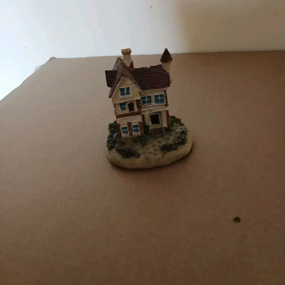 SMALL 00 SIZE HOMES - Image 4