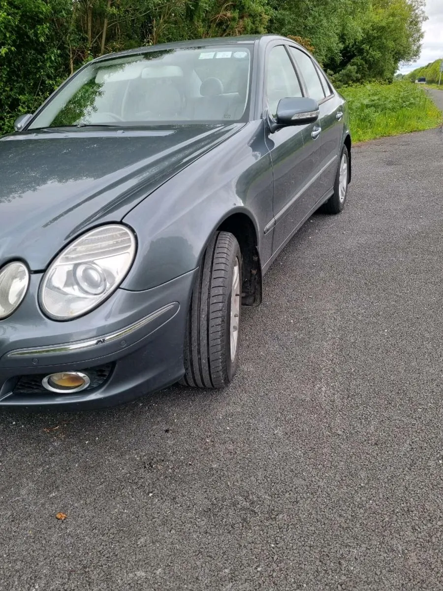 Mercedes e200 automatic - Image 3