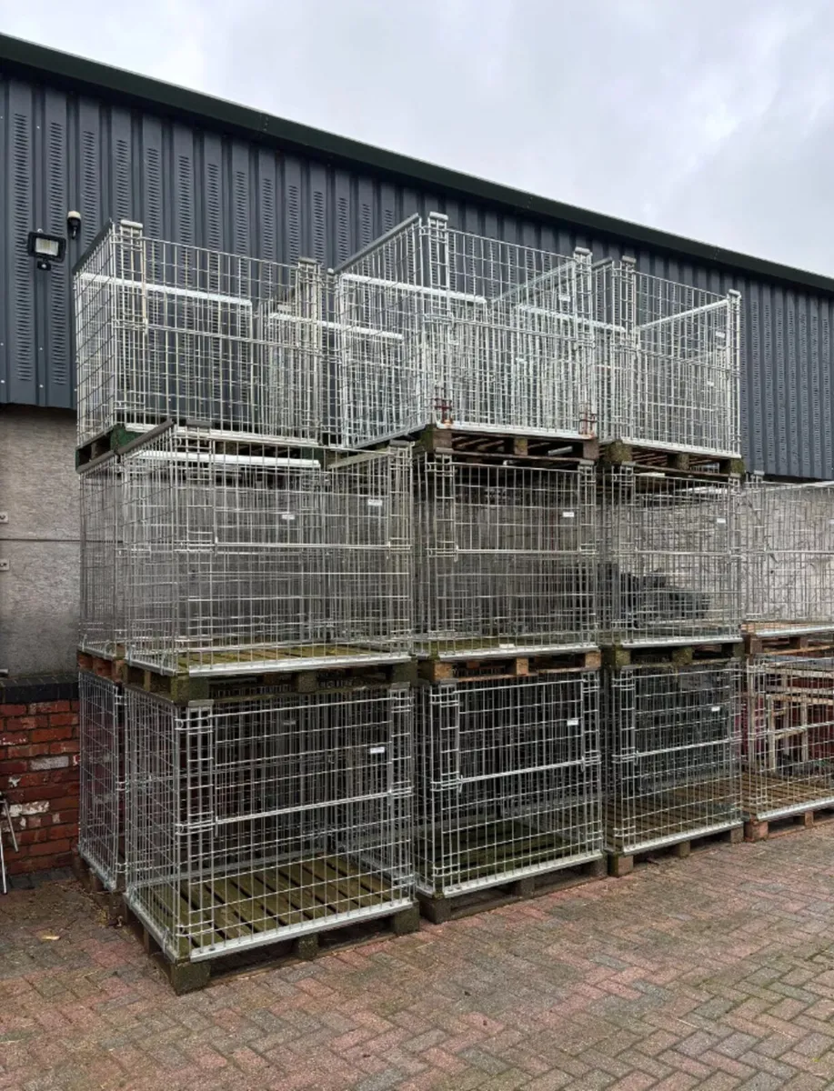 Stillages - Image 1