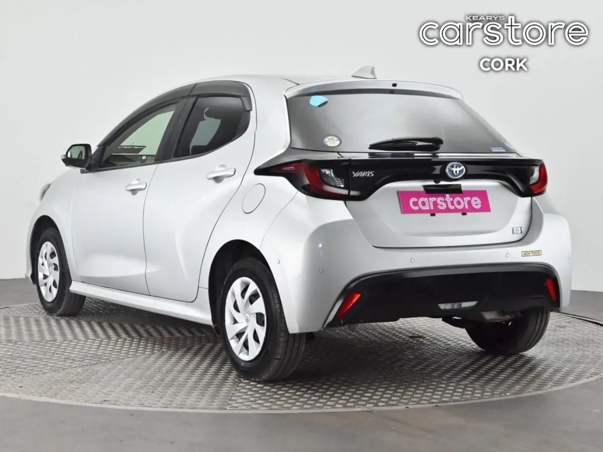 Toyota Yaris 1.5 Hybrid Auto - Image 3