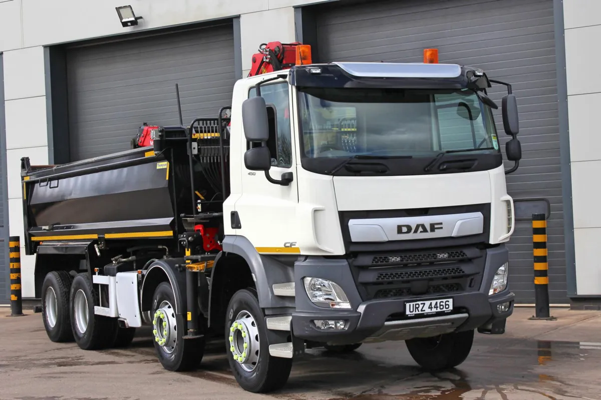 2023 DAF CF 450 8X4 TIPPER GRAB - Image 1