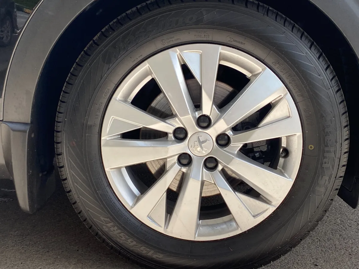 Peugeot 3008 1.5 BlueHDi 130bhp Active - Image 4
