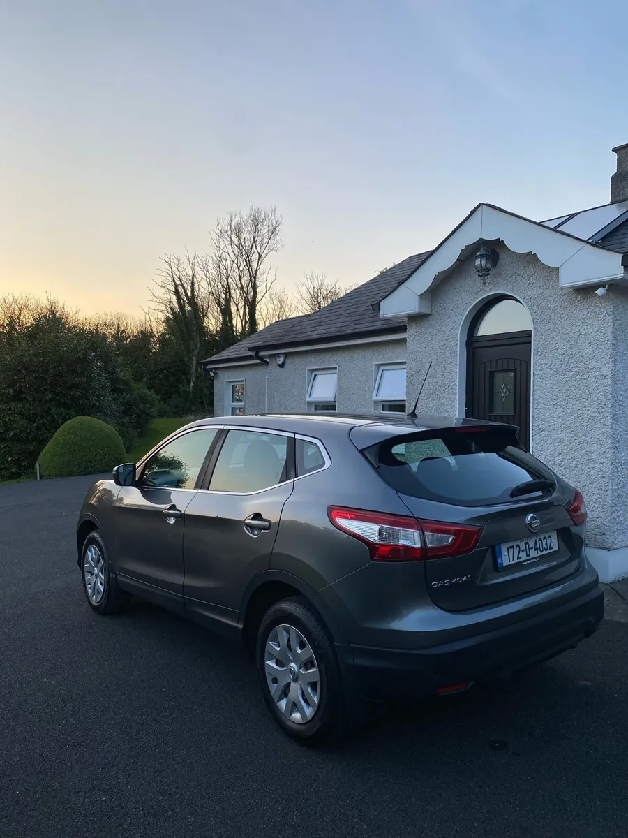 Immaculate low mileage Nissan Qashqai - Image 3