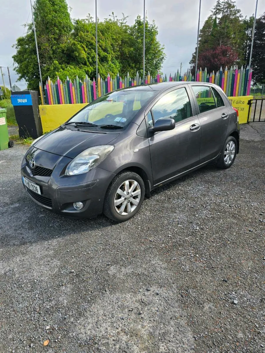 Toyota Yaris - Image 2