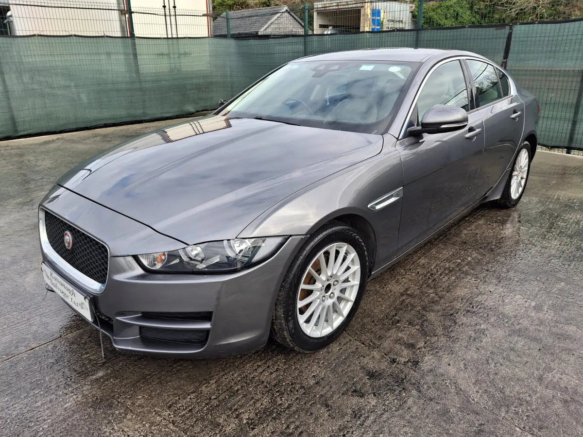 2016 Jaguar XE  2.0 Diesel - Image 2