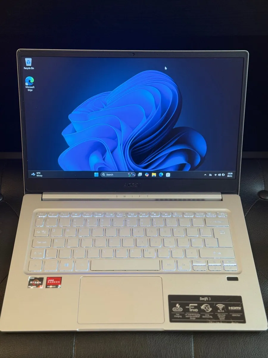 Acer Swift SF314-42 Laptop Ryzen5/8GB/256SSD/FHD - Image 1