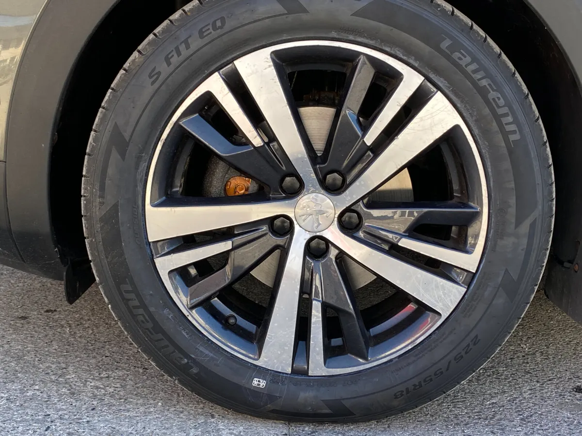Peugeot 5008 1.5 BlueHDi 130bhp GT Line Auto - Image 4