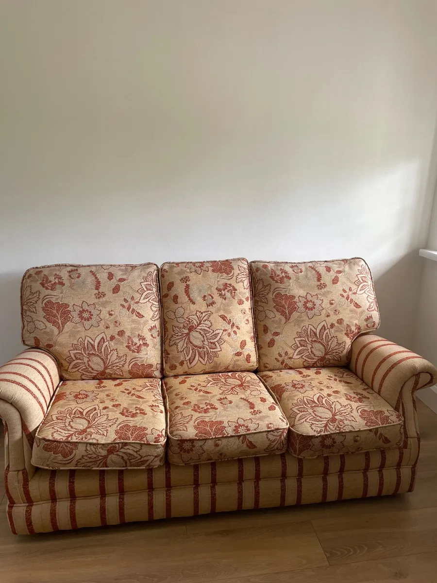 Couch - Image 2