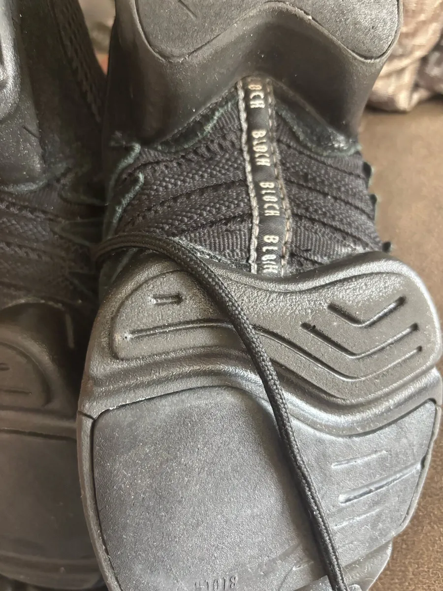 Bloch dancing shoes - Image 3
