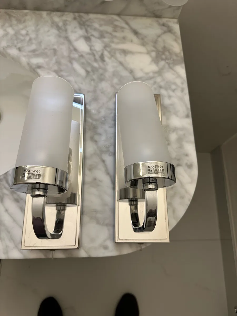 Bathroom lights