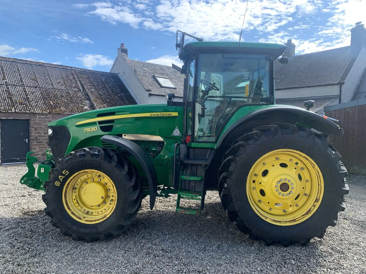 John Deere 7930 (2009) (6294 hours) - Image 2