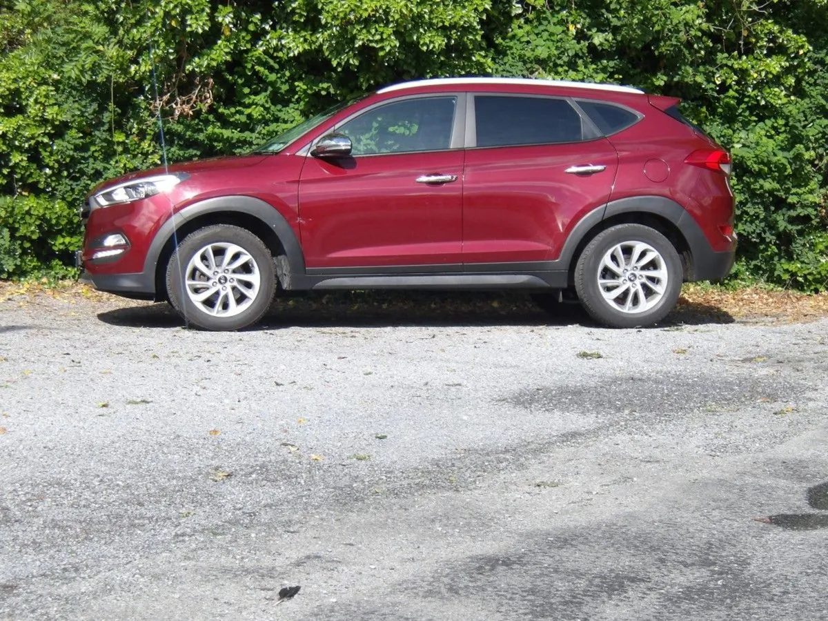 Hyundai Tucson 1.7 D Comfort Sat-nav - Image 1