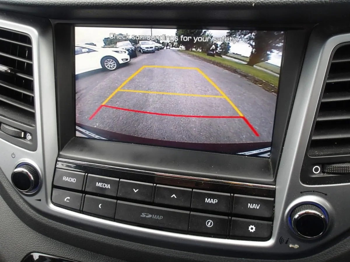 Hyundai Tucson 1.7 D Comfort Sat-nav - Image 4