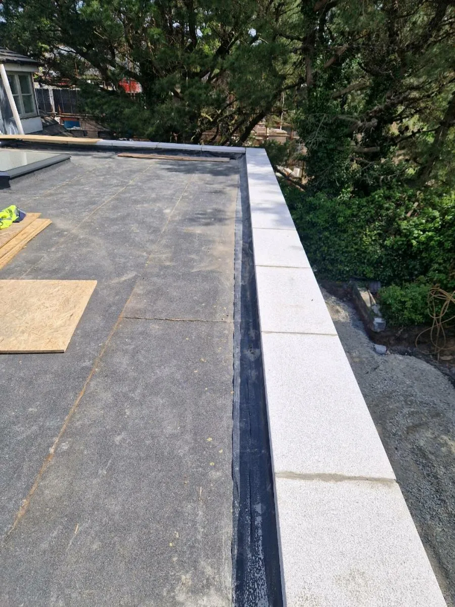 Bricklaying and building contractor - Image 1