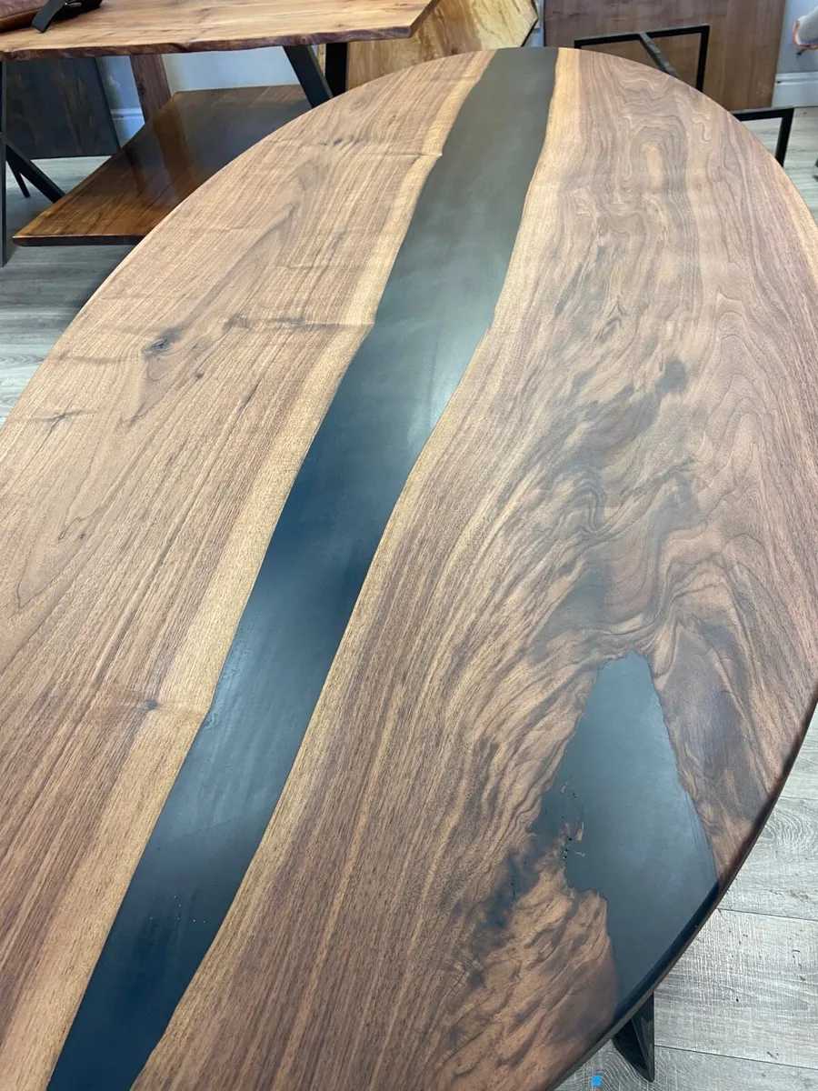 Walnut dining table - Image 3