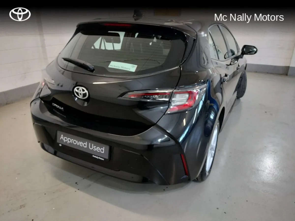 Toyota Corolla 1.2t Luna H/B Petrol Manual Low KMS - Image 2