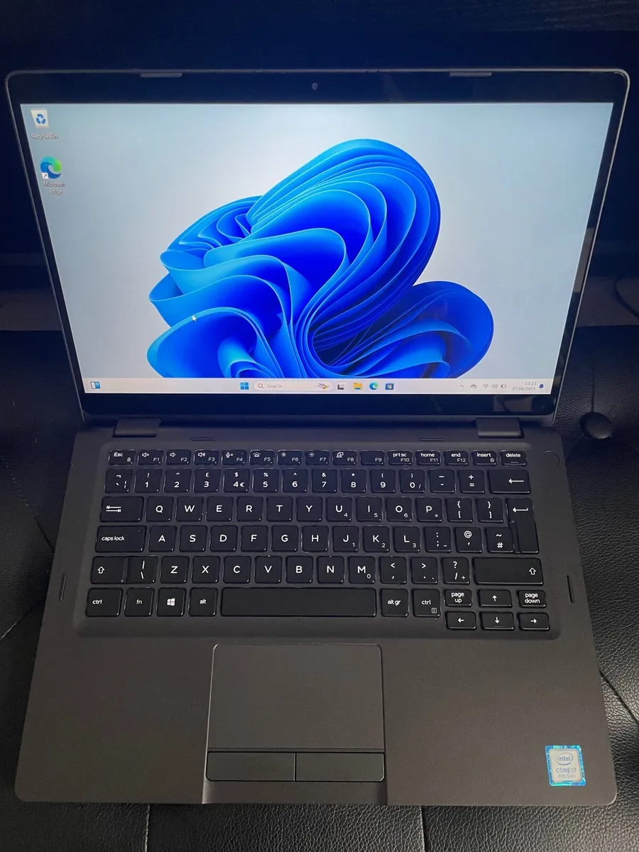 Dell Latitude 5300 2in1 Laptop i7/32GB/512SSD/FHD - Image 1