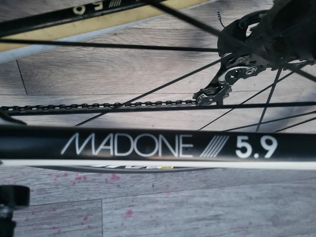 Trek Madone 5.9 Full Carbon - Image 3