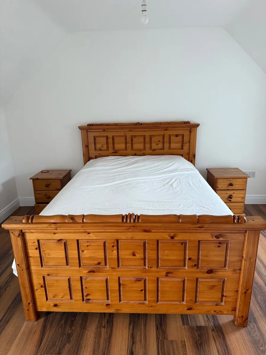 Pine Bed