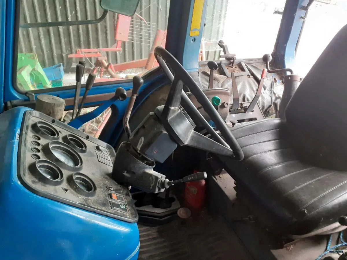 Ford 7610 super Q - Image 4
