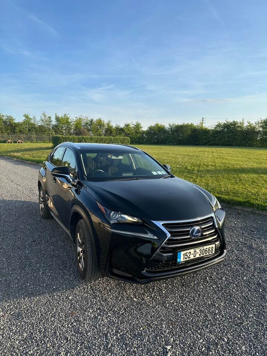 Lexus - Image 2