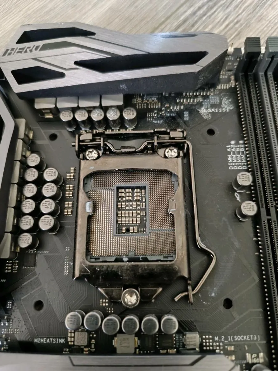 Rog Maximus X Hero - Z370 - Image 4