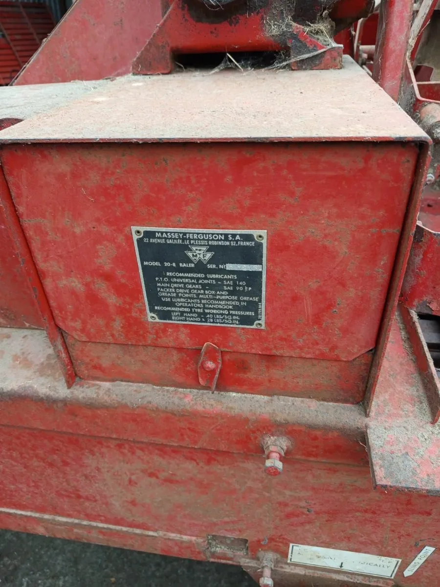 Square baler - Image 2