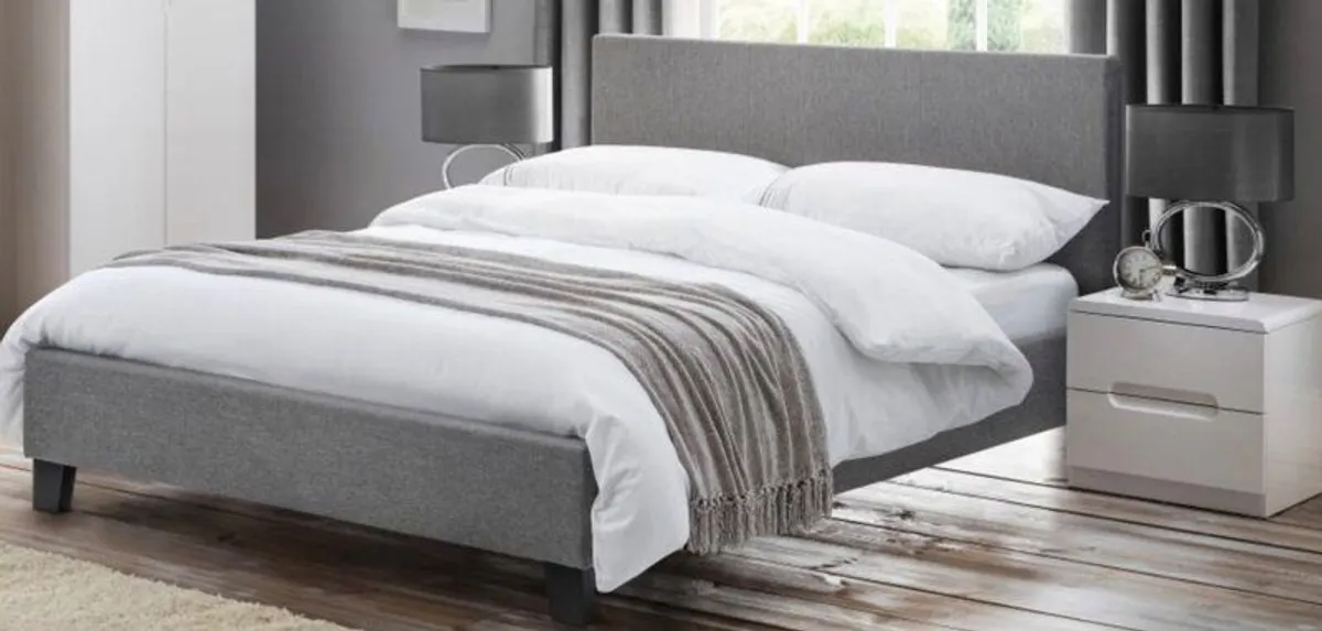 Bed frame - King Size - Image 1