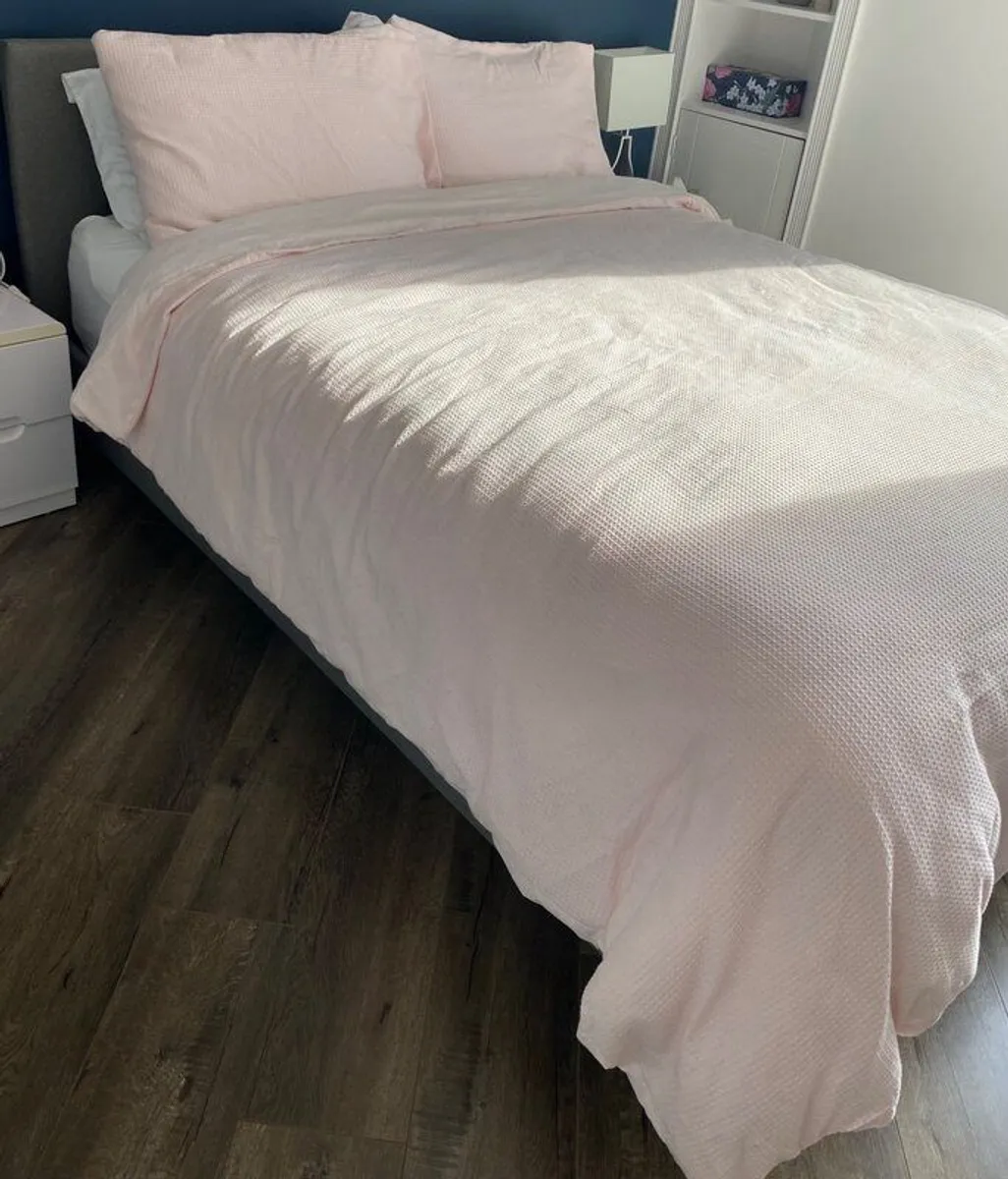 Bed frame - King Size - Image 4
