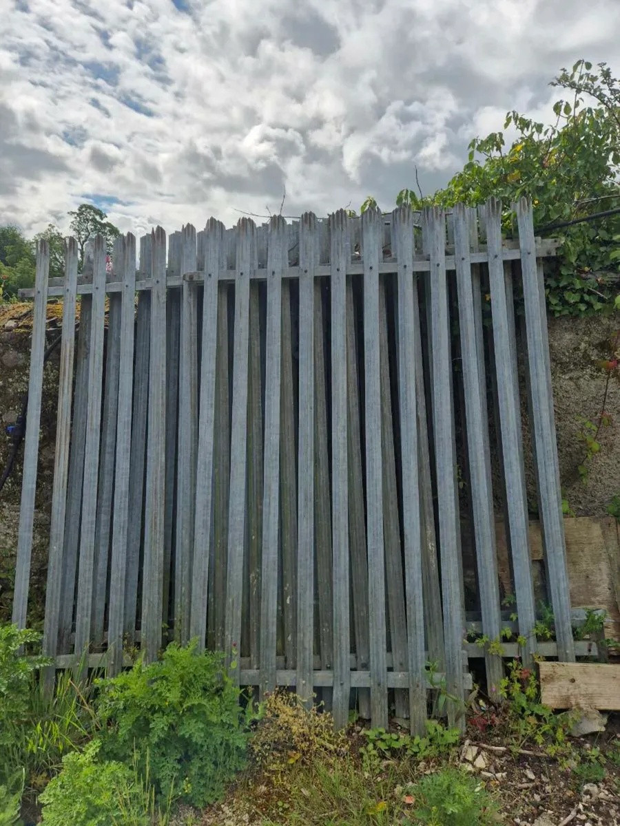 Palisade galvanised security fencing - Image 2