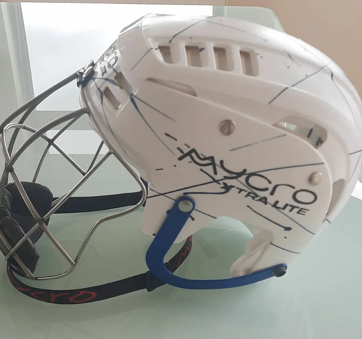 Kids Mycro Hurling Helmet – Like New, Hardly Worn - Image 1