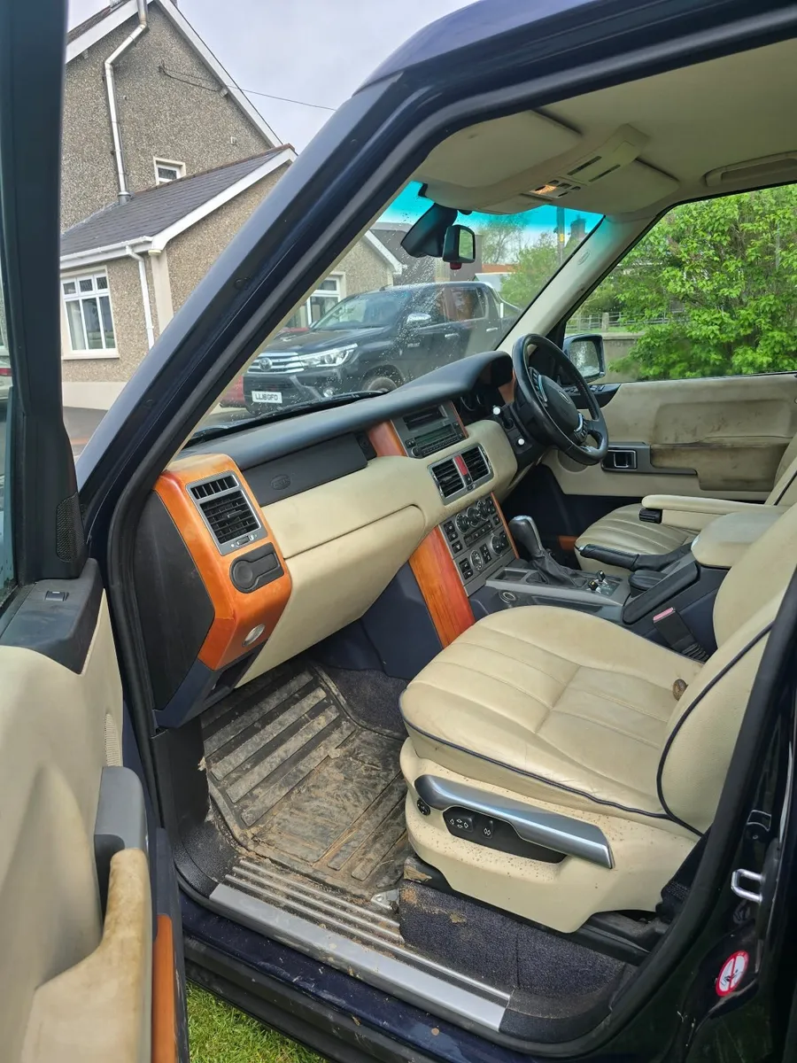 Land Rover Range Rover 2004 - Image 2