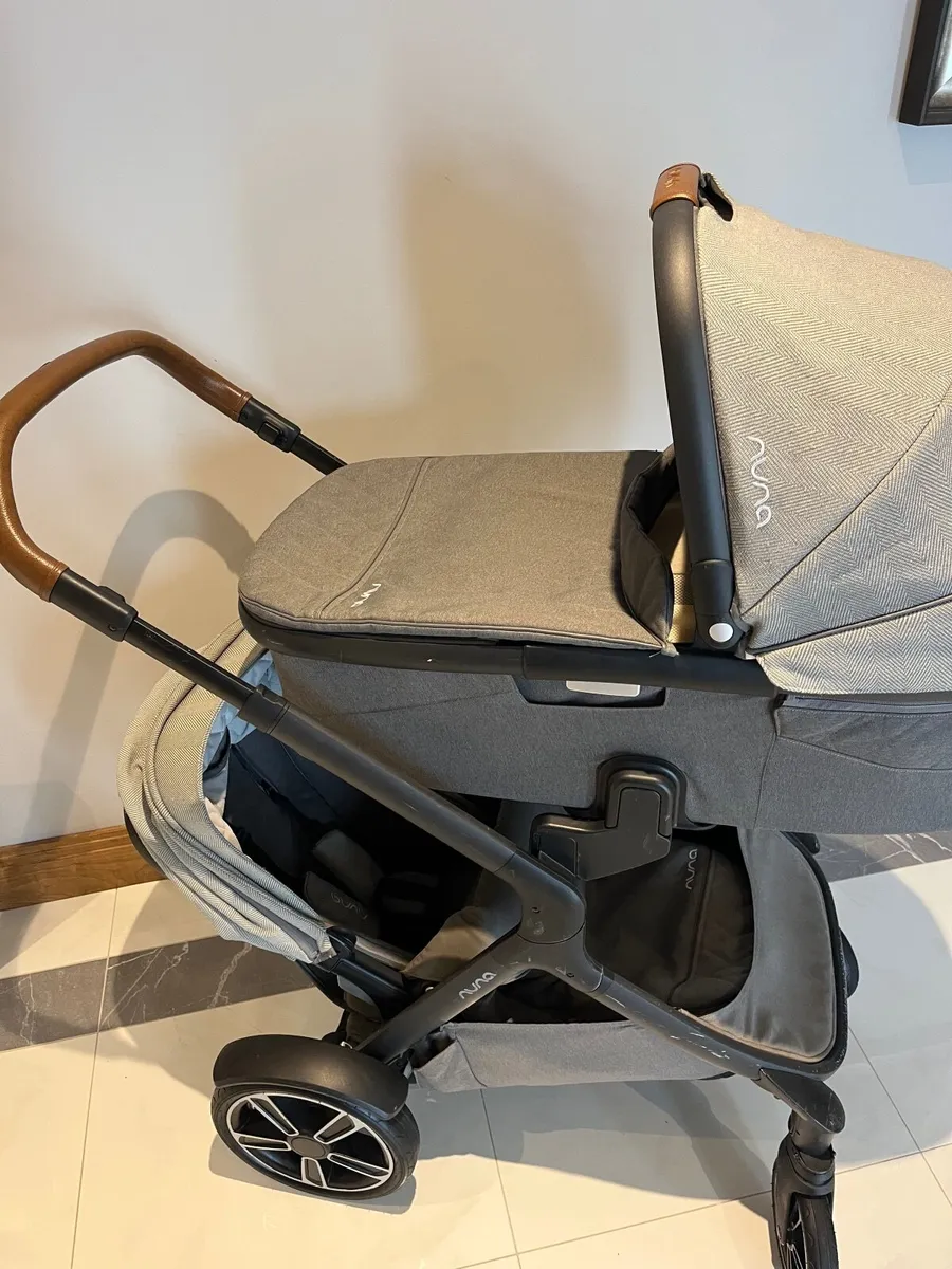 Nuna Double Single pram / buggy - Image 1