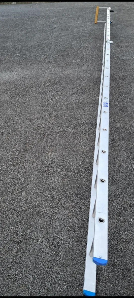 Stradbally Folding Roof Ladder 24 Foot - Image 3