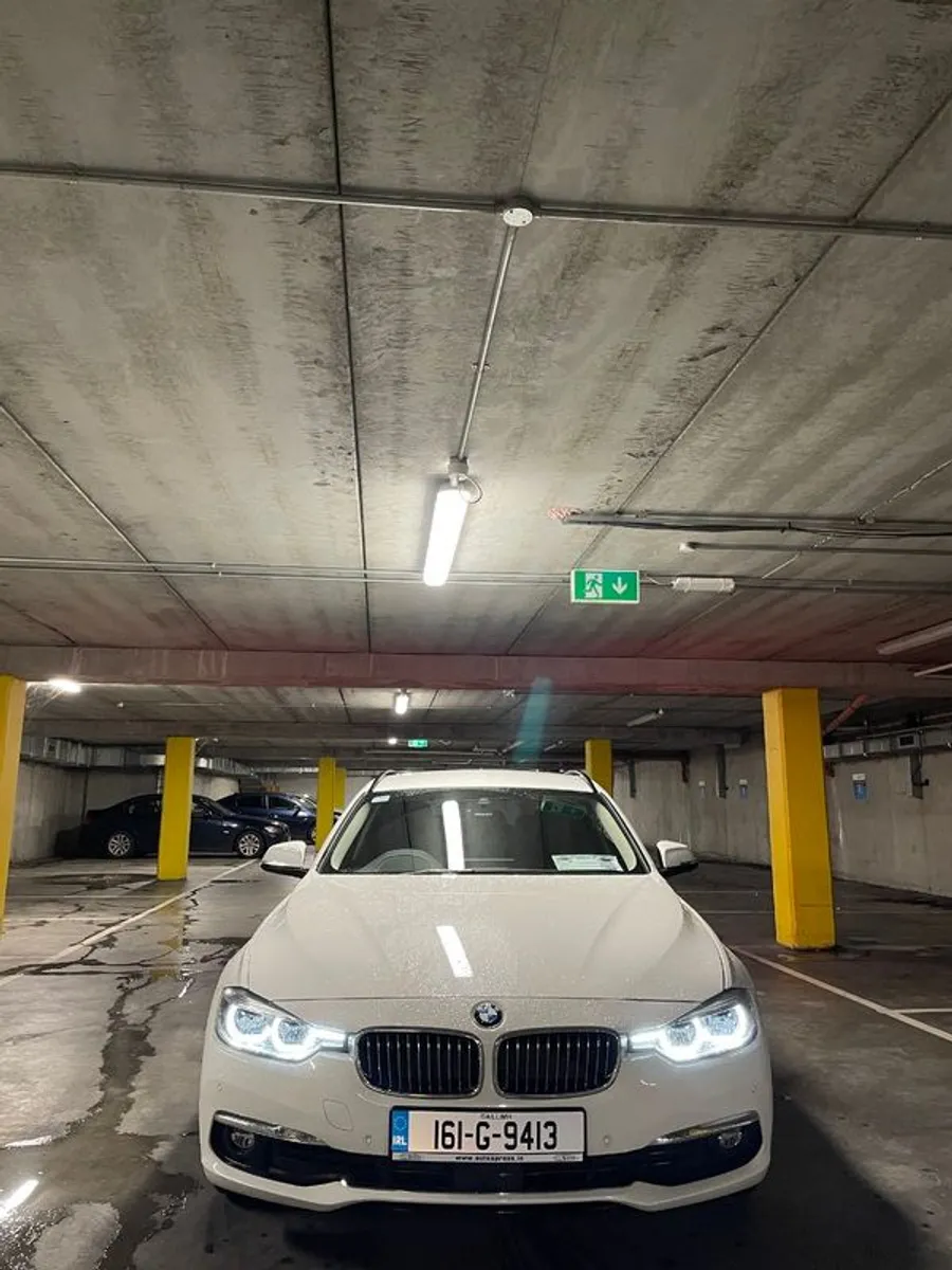 2016 BMW 3 Series - Image 2