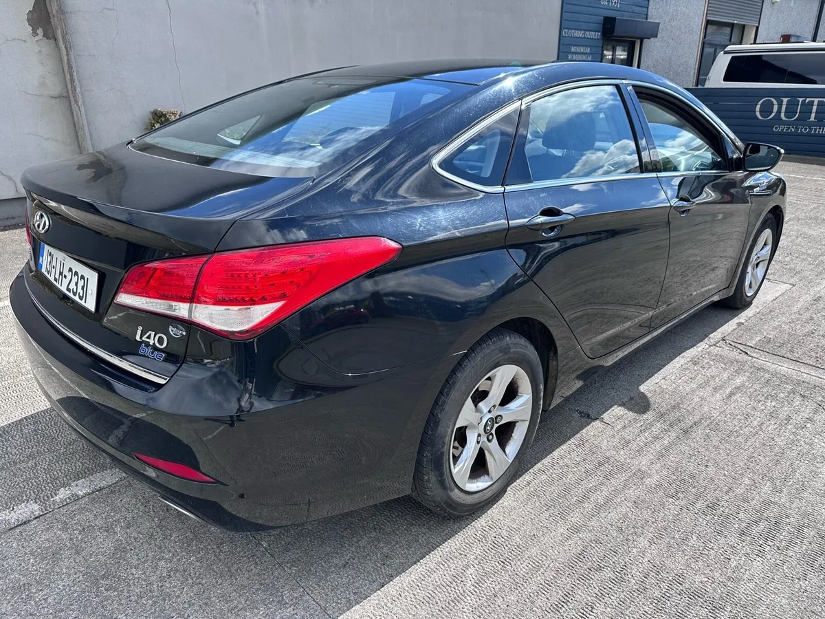 2013 Hyundai i40 1.7 CRDI LOW MILES - Image 2