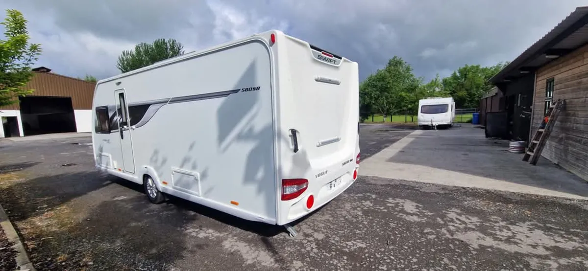 Swift Vouge 580 Island Bed Caravan - Image 4