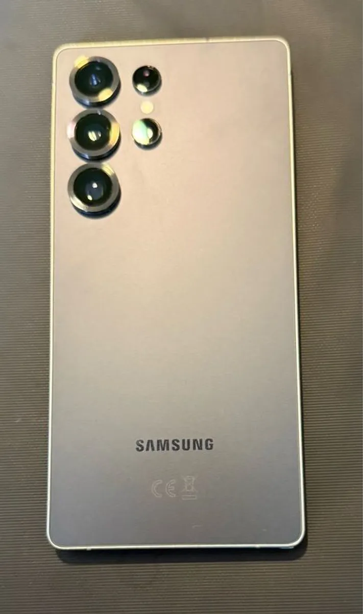 Samsung Galaxy S25 Ultra - Image 1