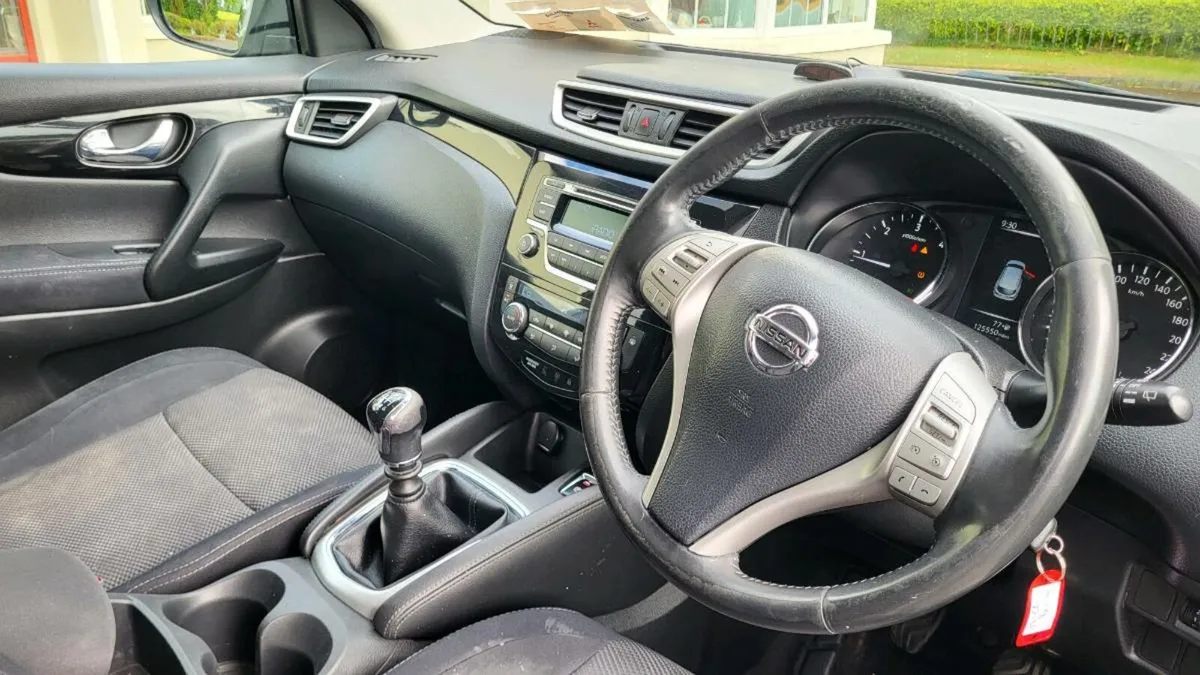 2015 Nissan qashqai 1.5 DCi Spotless - Image 4