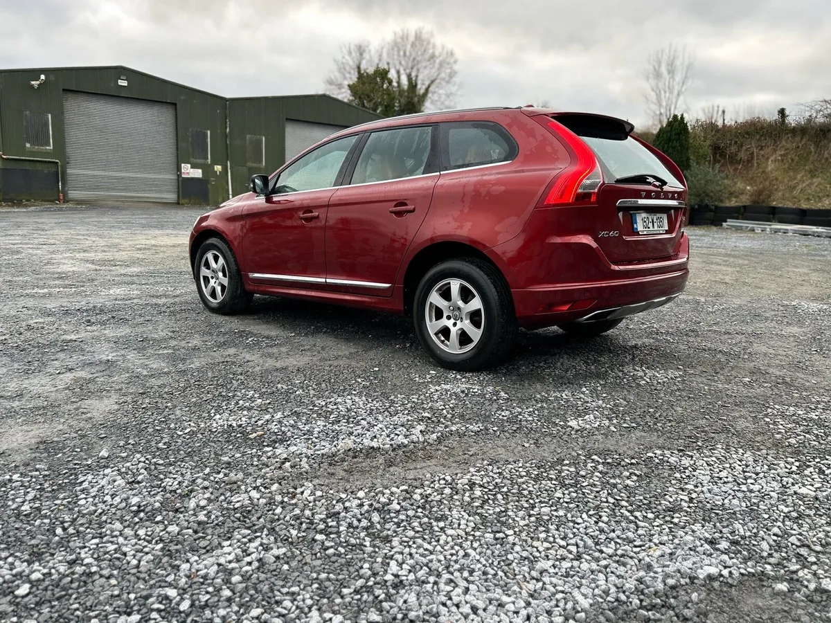 2015 Volvo XC60 2.0 190 hp - Image 4