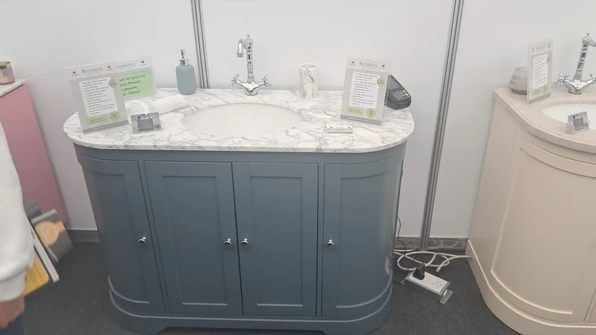 Vanity unit