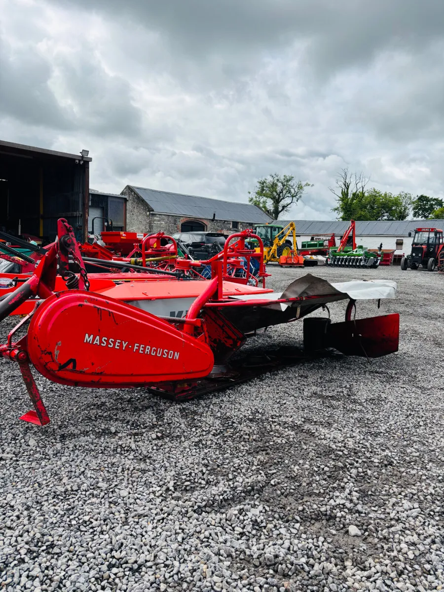Massey Ferguson disc mower - Image 1