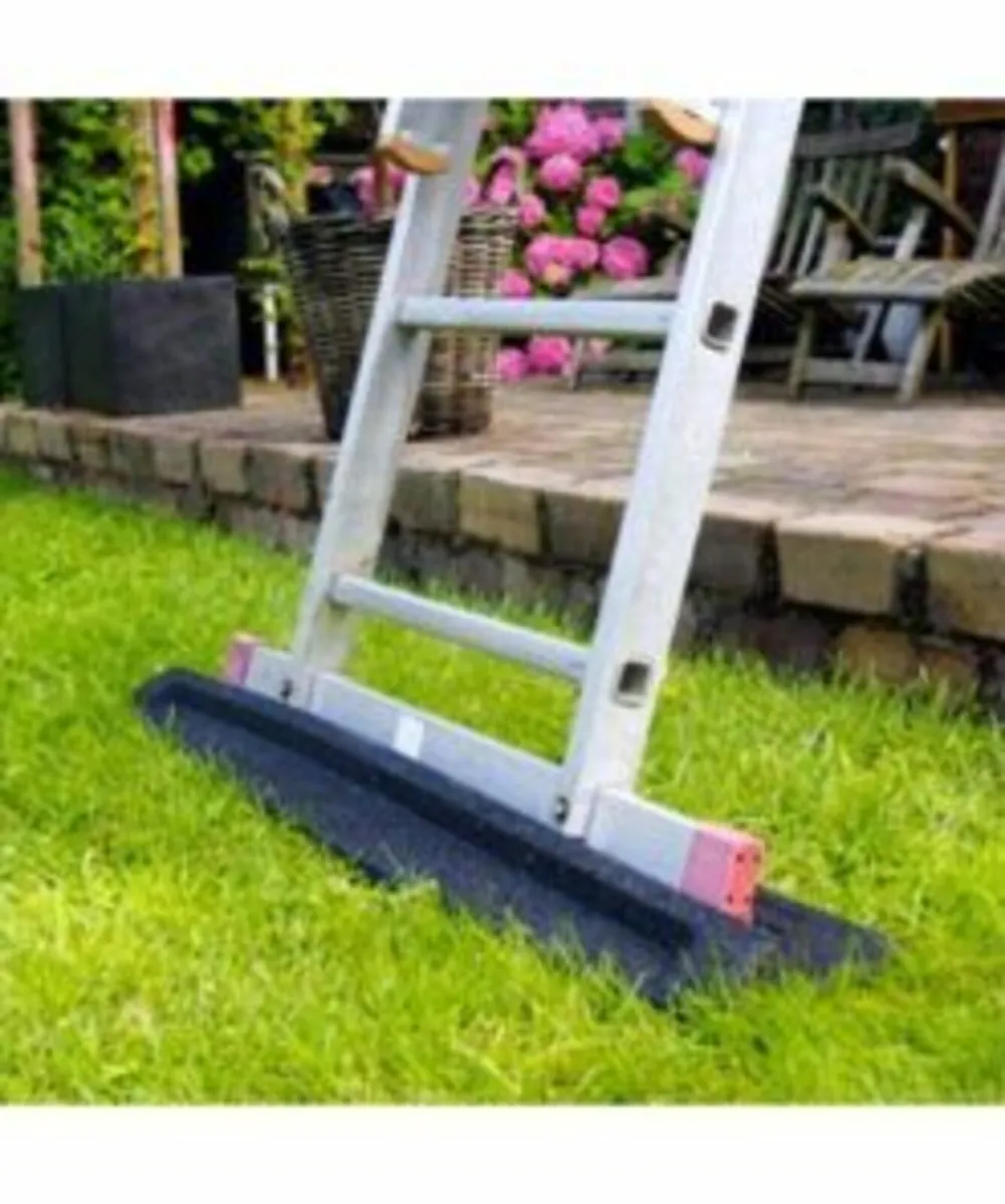Rubber Ladder Wedge - Image 1