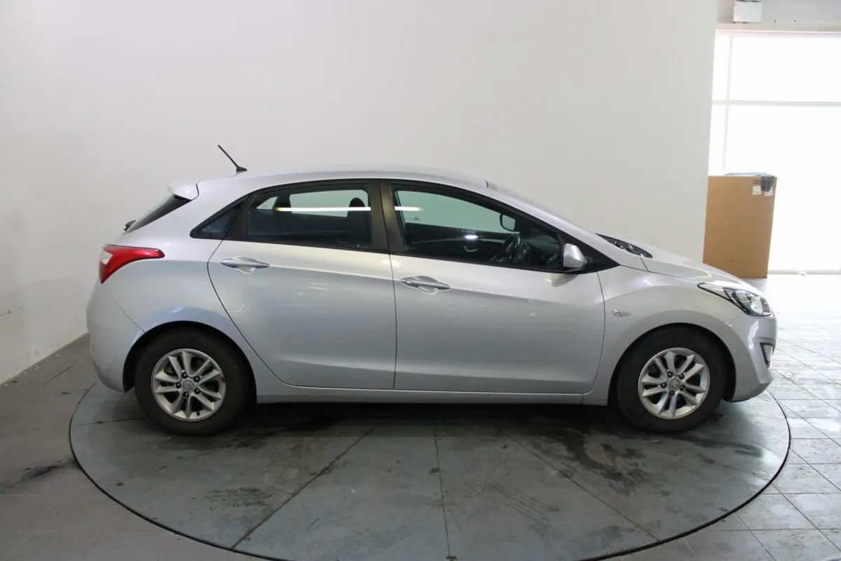 Hyundai i30 1.6 Crdi Active Blue Drive - Image 3