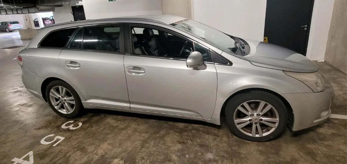 Toyota Avensis Overmount - Image 1
