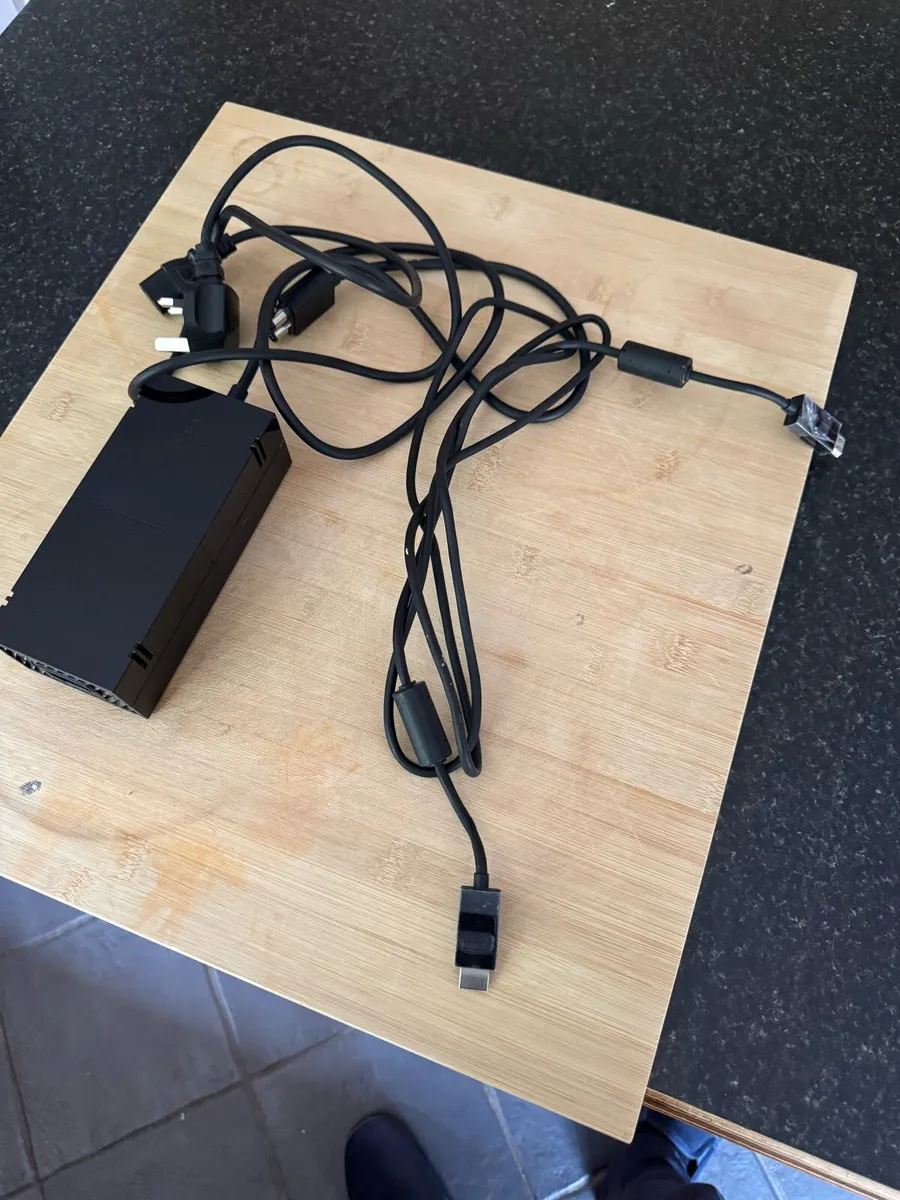 Boxed Xbox one, Halo 5 limited edition - Image 4