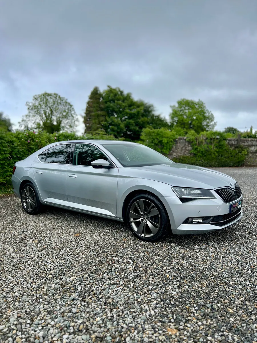 2019 Skoda Superb 2.0 Tdi 150bhp Dsg Executive! - Image 2